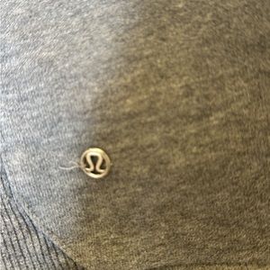 Lululemon Gray woman’s jacket, very good condition size 6